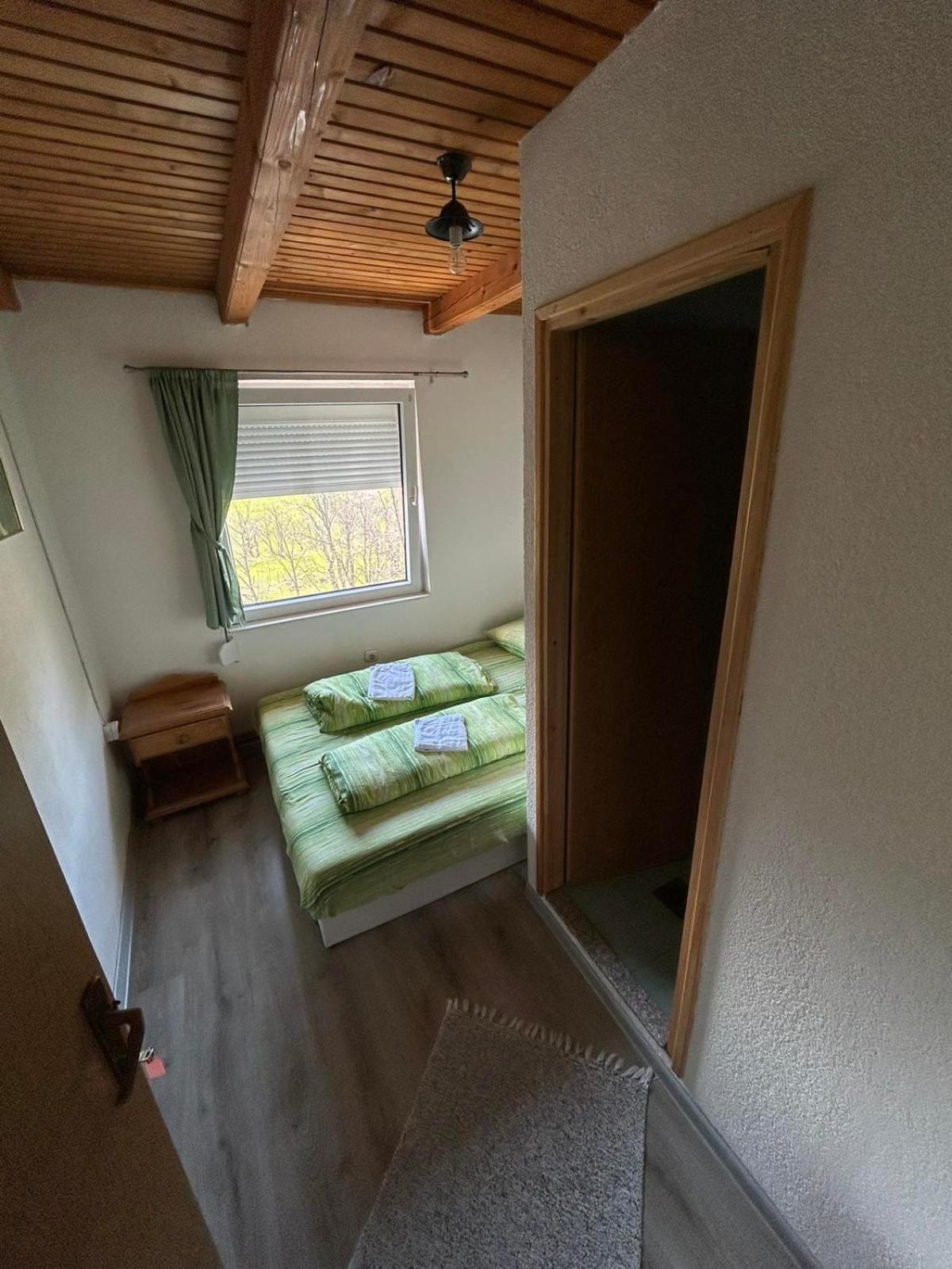 Bed And Breakfast Umoljani Chambre photo